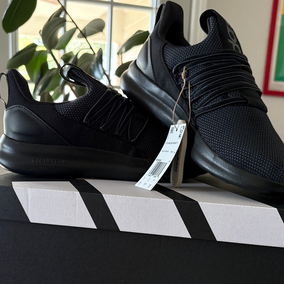 Black Adidas - Picture 1 of 5